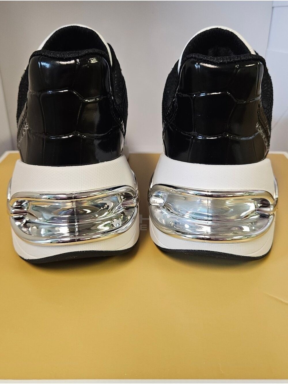 Michael Kors Black and  White Trainer Sneaker Size 8.5 - Picture 8 of 10